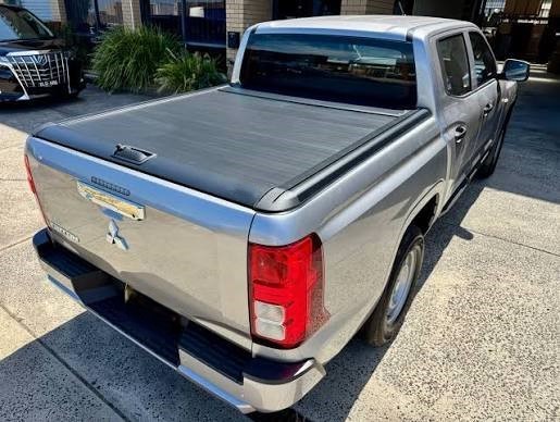 Mitsubishi Manual Roller Shutter | Fits Mitsubishi Triton